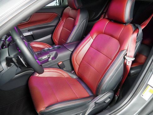 Used 2025 Ford Mustang GT Premium w/ GT Performance Package RWD image 14