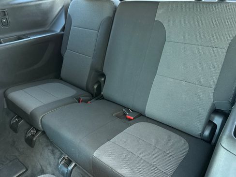 Used 2021 Chevrolet Traverse LT image 20