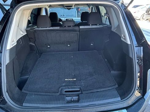 Used 2021 Nissan Rogue SV image 15