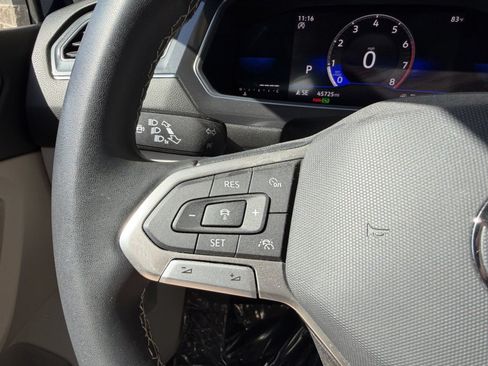 Used 2022 Volkswagen Tiguan SE FWD image 29