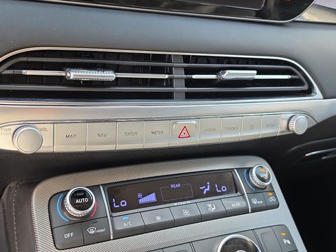 Used 2022 Hyundai Palisade Limited FWD image 27