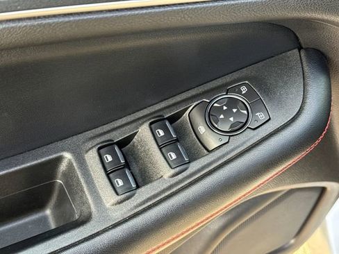 Certified 2022 Ford Edge ST-Line image 19