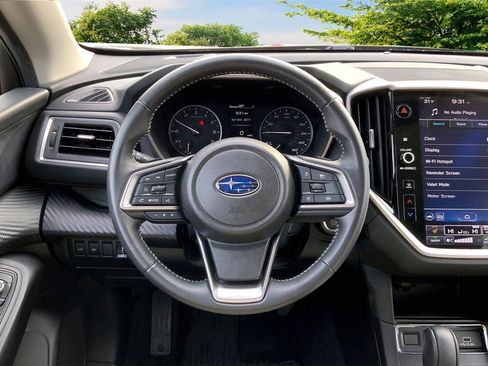 Used 2024 Subaru Ascent Premium w/ Convenience Package image 8