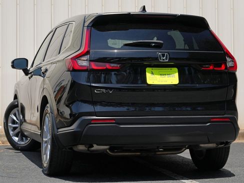 Used 2023 Honda CR-V EX image 5