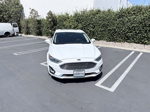 Used 2019 Ford Fusion Titanium FWD image 3
