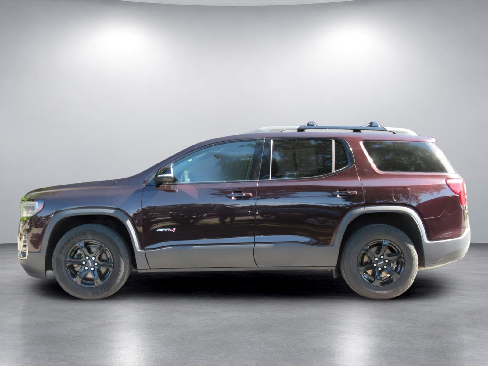 Used 2021 GMC Acadia AT4 w/ Trailering Package AWD/4WD image 4