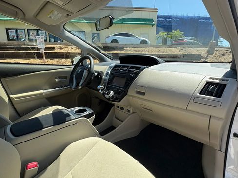 Used 2012 Toyota Prius V Three image 16