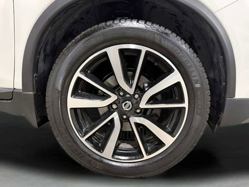 Used 2020 Nissan Rogue S AWD/4WD image 43