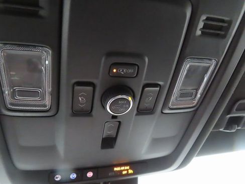 Certified 2025 GMC Yukon XL Denali image 28