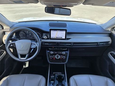 Used 2021 Lincoln Corsair AWD image 16