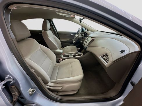 Used 2018 Chevrolet Cruze LS FWD image 31