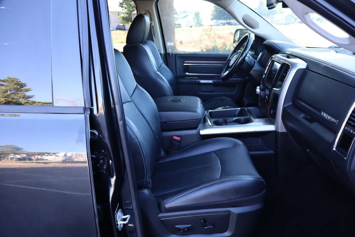 Used 2018 RAM 1500 Laramie w/ Convenience Group AWD/4WD image 22