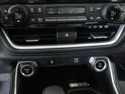 Used 2026 Toyota Grand Highlander AWD Hybrid image 18