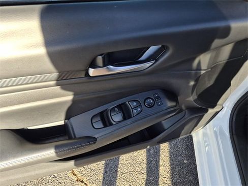 Certified 2024 Nissan Altima 2.5 SV w/ SV Premium Package image 21