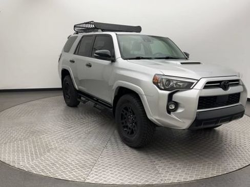 Used 2021 Toyota 4Runner Venture AWD/4WD image 8
