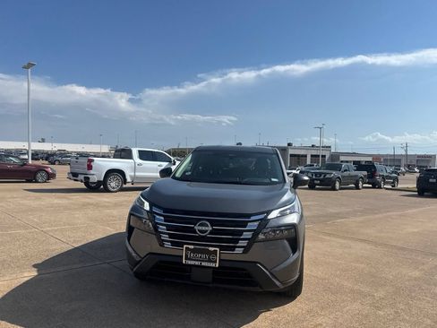 Certified 2026 Nissan Rogue S AWD/4WD image 6