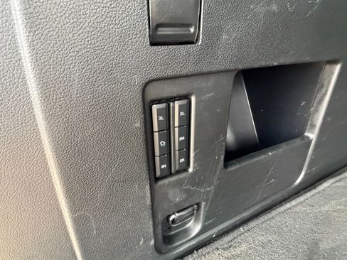 Used 2019 Ford Expedition Max XLT w/ Equipment Group 202A AWD/4WD image 31