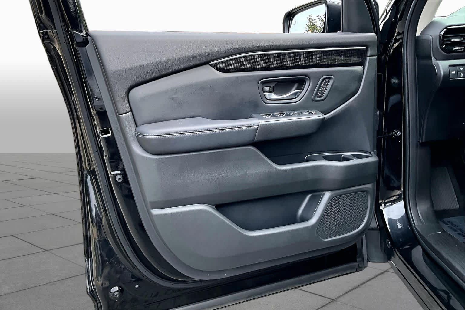 Used 2023 Honda Pilot Elite image 22