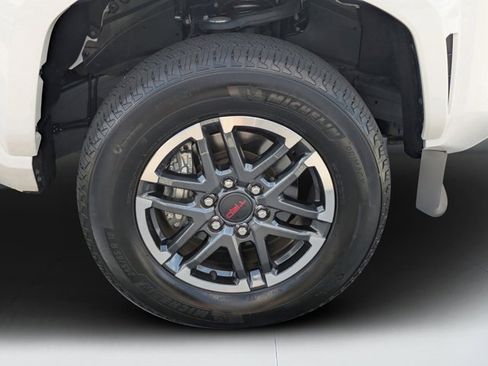 Used 2024 Toyota Tacoma TRD Sport image 9