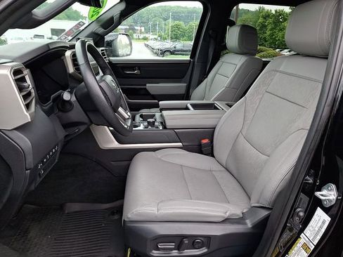 Certified 2025 Toyota Tundra Limited AWD/4WD image 13