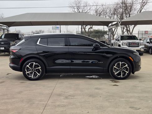 Certified 2026 Chevrolet Equinox EV LT image 2