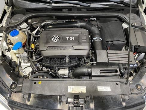 Used 2014 Volkswagen Jetta SE FWD image 25