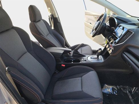 Used 2020 Subaru Crosstrek 2.0i Premium image 12