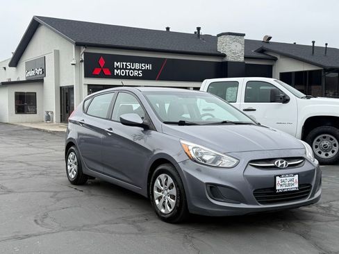 Used 2016 Hyundai Accent SE image 1