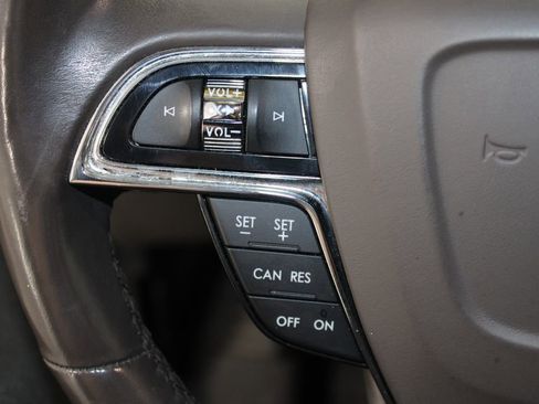 Used 2023 Lincoln Nautilus Reserve image 38