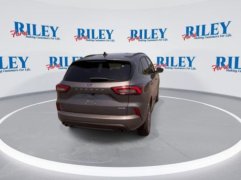 Certified 2024 Ford Escape ST-Line AWD/4WD image 8
