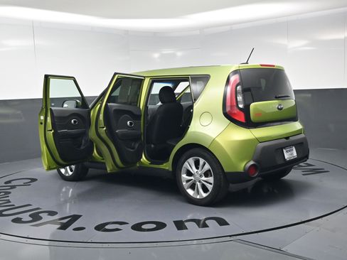 Used 2015 Kia Soul + image 29