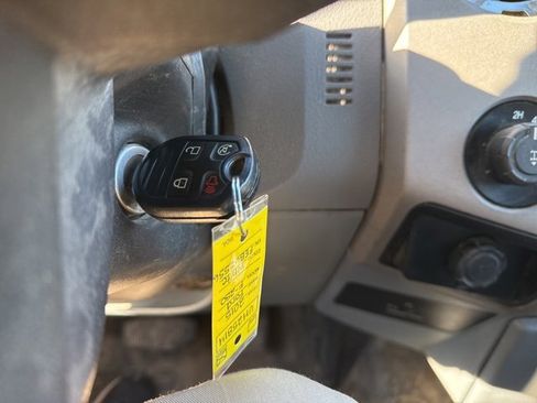 Used 2015 Ford F250 XLT w/ Camper Package image 15