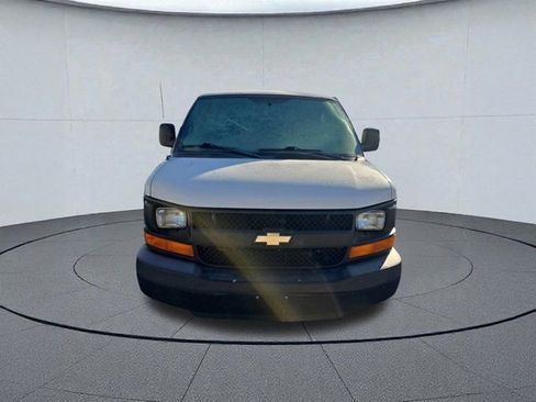 Used 2014 Chevrolet Express 2500 image 6