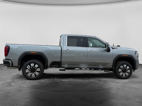 New 2026 GMC Sierra 2500 Denali w/ Denali Reserve Package AWD/4WD image 10