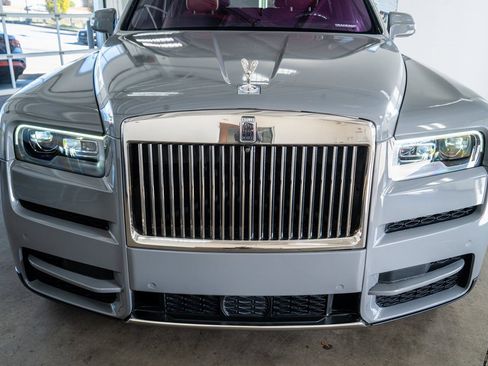 Used 2022 Rolls-Royce Cullinan image 16