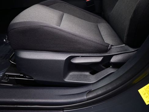 Used 2025 Toyota Camry LE image 18