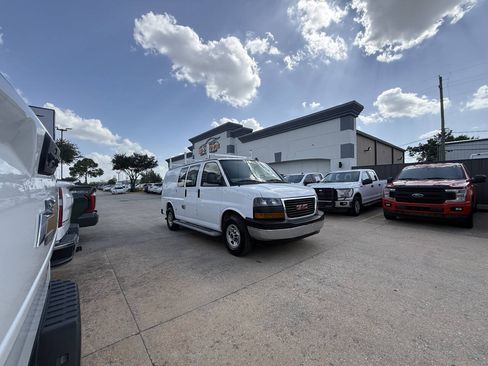 Used 2020 GMC Savana 2500 w/ Driver Convenience Package RWD image 36