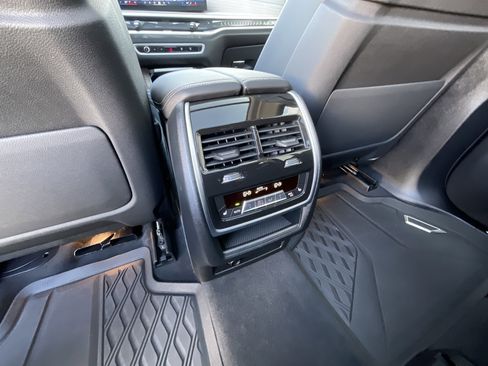 Certified 2024 BMW X7 xDrive40i image 25