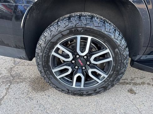Used 2022 GMC Yukon AT4 AWD/4WD image 13