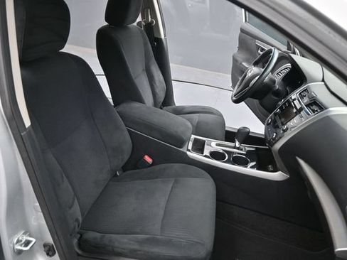 Used 2014 Nissan Altima 2.5 SV FWD image 25