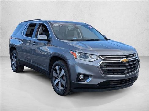 Used 2019 Chevrolet Traverse LT w/ LT Premium Package image 3