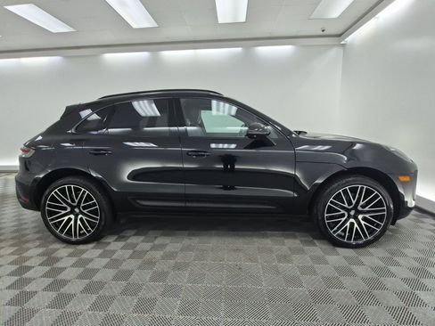 Certified 2022 Porsche Macan AWD/4WD image 8