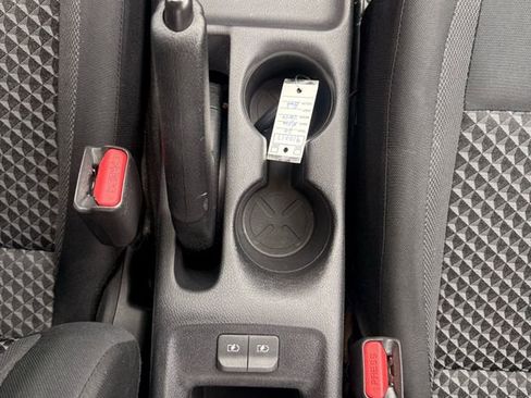 Used 2020 Nissan Versa S image 24