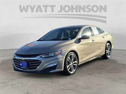 Used 2024 Chevrolet Malibu LT image 1