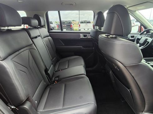 Used 2026 Hyundai Santa Fe SEL FWD image 19