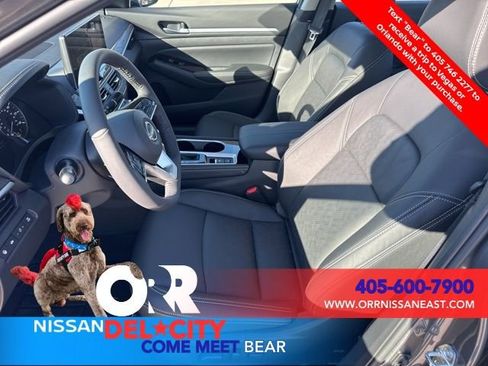 New 2025 Nissan Altima 2.5 SL image 17