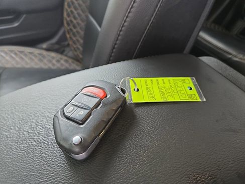 Used 2021 Jeep Gladiator Overland image 29