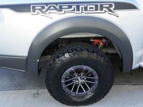 Used 2019 Ford F150 Raptor w/ Equipment Group 802A Luxury image 32