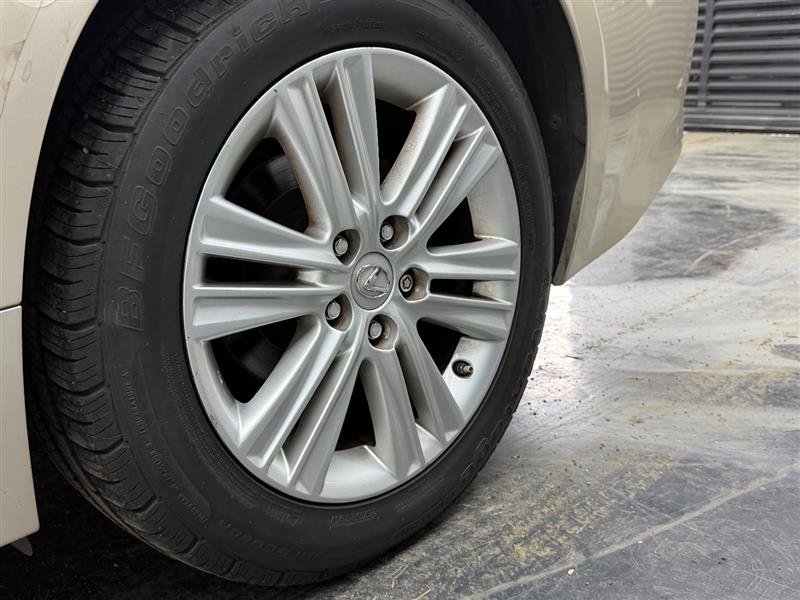 Used 2015 Lexus ES 350 w/ Premium Package FWD image 18