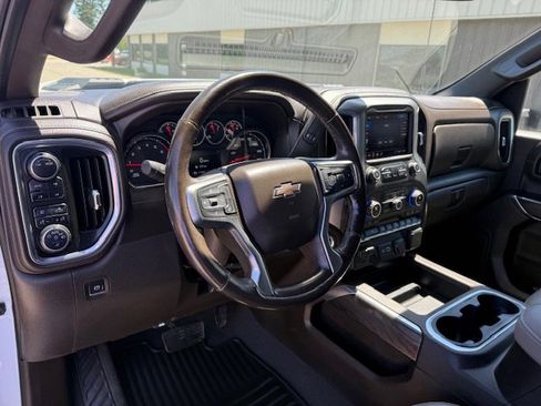 Used 2020 Chevrolet Silverado 2500 LTZ w/ LTZ Convenience Package AWD/4WD image 9